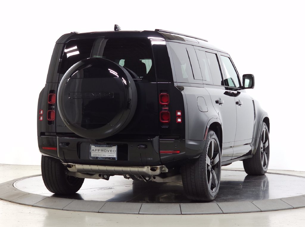 Used 2025 Land Rover Defender 110 X-Dynamic SE AWD/4WD image 7
