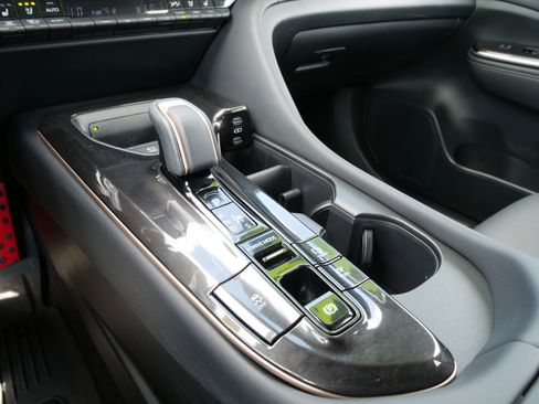 Used 2025 Toyota Crown Signia image 26