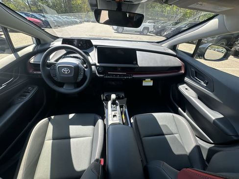 New 2026 Toyota Prius Plug-In Hybrid FWD image 36