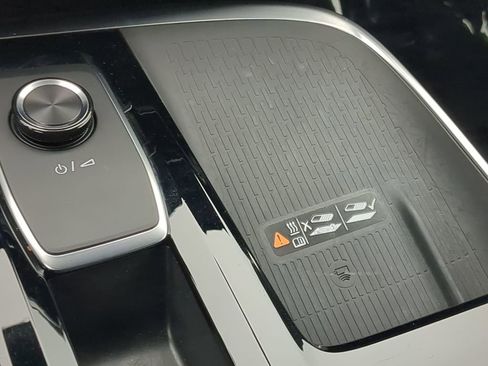 Used 2025 Buick Enclave Preferred image 21