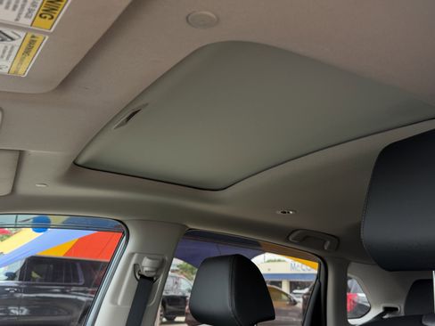 Used 2025 Honda HR-V EX-L image 17
