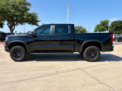 Used 2026 Chevrolet Silverado 1500 ZR2 AWD/4WD image 9