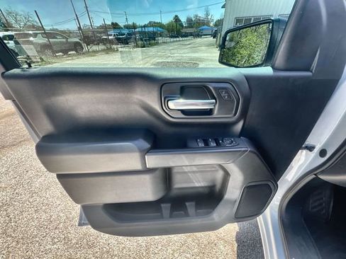 Certified 2025 Chevrolet Silverado 1500 Custom image 21