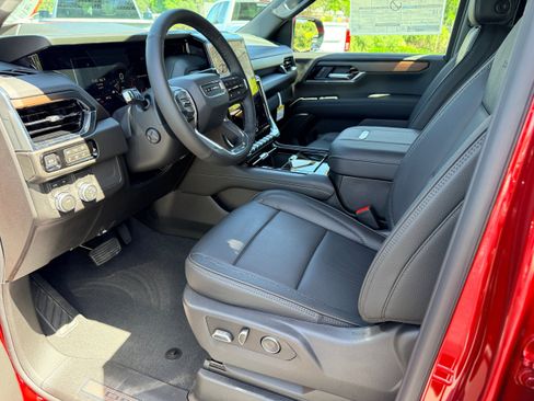 New 2026 GMC Yukon Denali AWD/4WD image 10