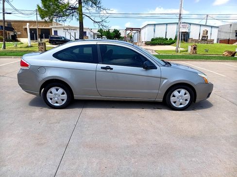 Used 2008 Ford Focus S image 2