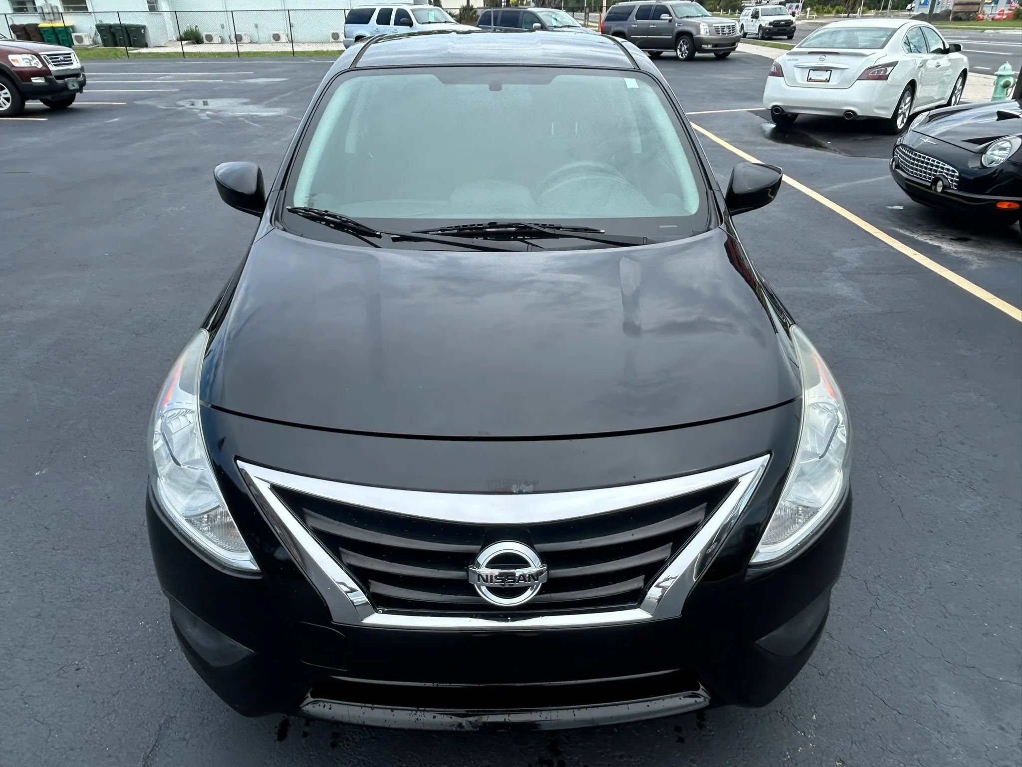 Used 2018 Nissan Versa S FWD image 11