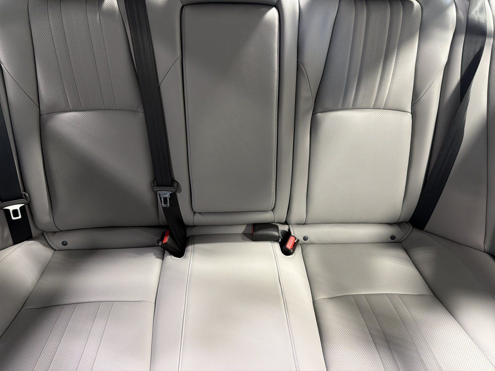 Used 2018 Honda Accord Touring image 13