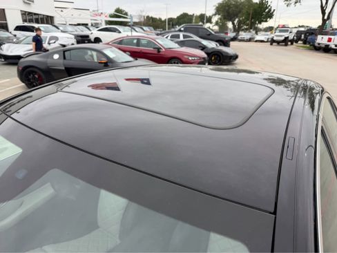Used 2019 Mercedes-Benz C 300 Sedan image 4