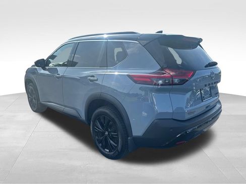 Used 2023 Nissan Rogue SV w/ SV Premium B Package AWD/4WD image 3