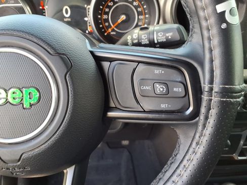 Used 2018 Jeep Wrangler Unlimited Sport S AWD/4WD image 32
