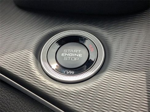 New 2025 Jeep Grand Cherokee Laredo X w/ Luxury Tech Group I image 28