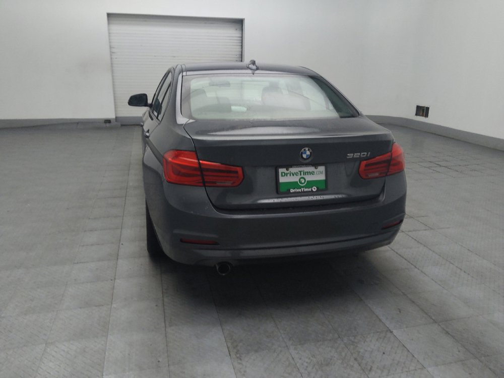 Used 2017 BMW 320i Sedan RWD image 6