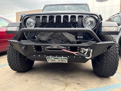 Used 2020 Jeep Gladiator Sport w/ Quick Order Package 24S AWD/4WD image 3