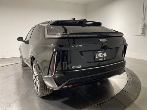 Used 2024 Cadillac Lyriq Luxury image 5