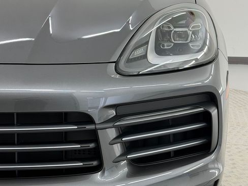 Certified 2023 Porsche Cayenne AWD/4WD image 12