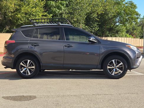 Used 2016 Toyota RAV4 XLE FWD image 2
