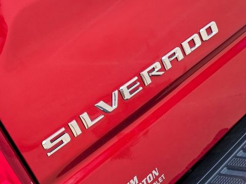 Used 2023 Chevrolet Silverado 1500 High Country w/ High Country Premium Package AWD/4WD image 16