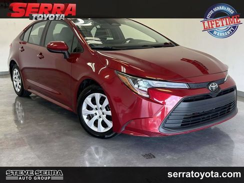 Used 2025 Toyota Corolla LE FWD image 1