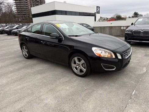 Used 2013 Volvo S60 T5 image 2