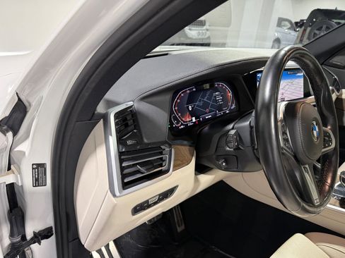Used 2021 BMW X5 xDrive40i w/ M Sport Package AWD/4WD image 22