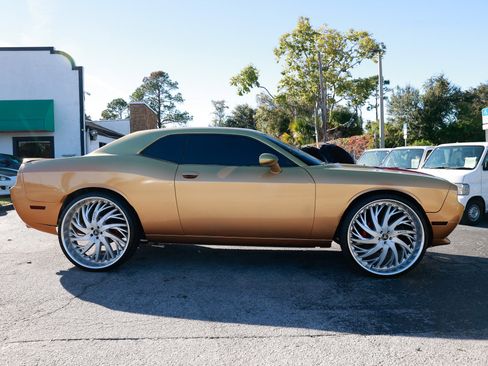 Used 2014 Dodge Challenger R/T image 18