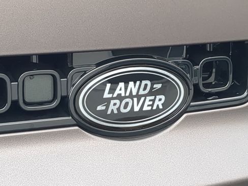 New 2026 Land Rover Defender 110 OCTA AWD/4WD image 12