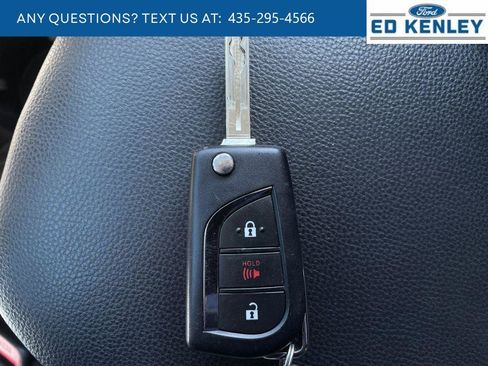 Used 2025 Toyota RAV4 LE image 11