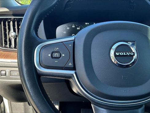 Used 2021 Volvo XC60 T8 Inscription Expression w/ Premium Package AWD/4WD image 10