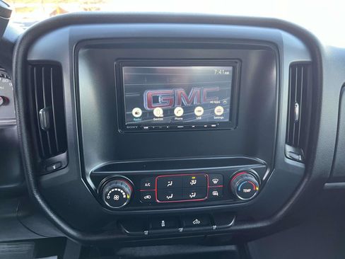 Used 2016 GMC Sierra 2500 4x4 Crew Cab w/ Sierra Convenience Package image 24