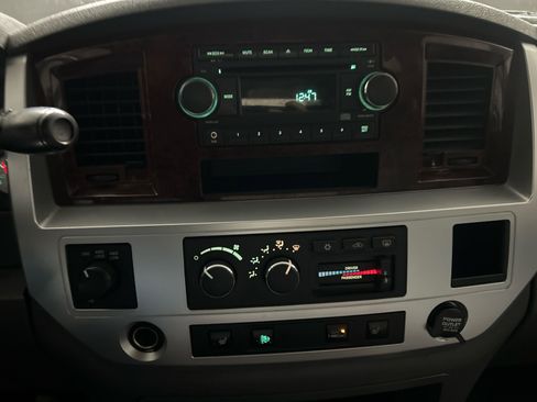 Used 2009 Dodge Ram 2500 Truck Laramie image 16