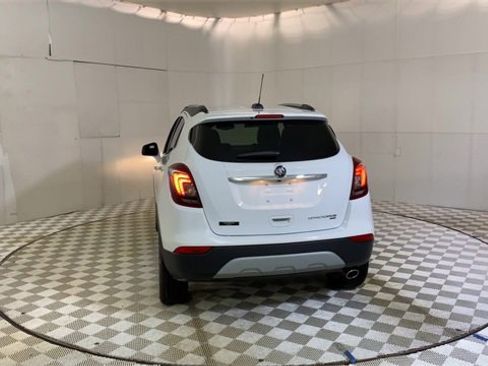 Certified 2022 Buick Encore Preferred image 7