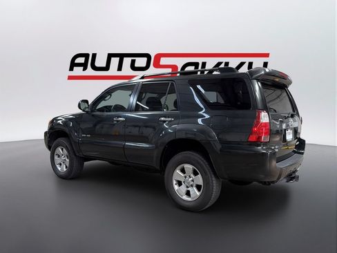 Used 2007 Toyota 4Runner SR5 AWD/4WD image 7