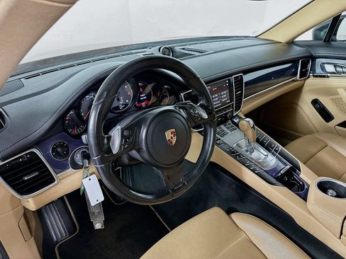 Used 2013 Porsche Panamera RWD image 10