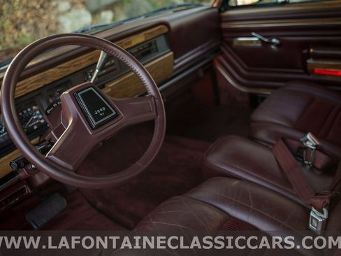 Used 1991 Jeep Grand Wagoneer Base image 83