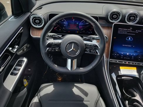 Certified 2026 Mercedes-Benz GLC 300 4MATIC image 17