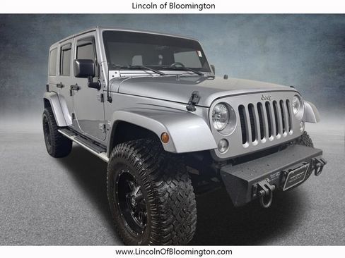 Used 2015 Jeep Wrangler Unlimited Sahara w/ Mopar Chrome Edition Group AWD/4WD image 8