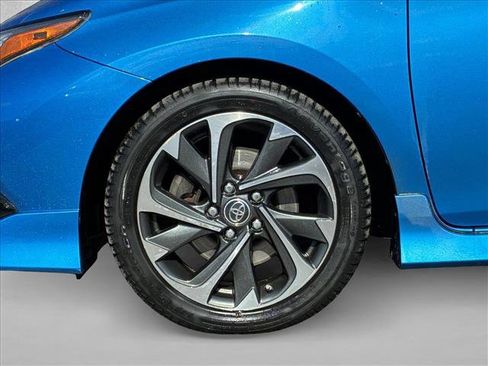 Used 2017 Toyota Corolla iM image 8