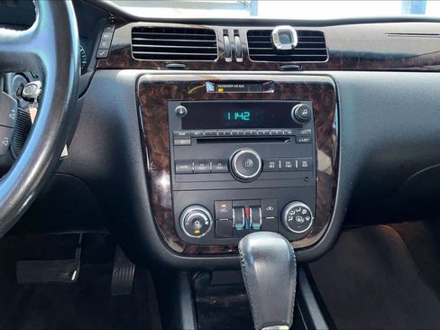 Used 2012 Chevrolet Impala LT FWD image 27