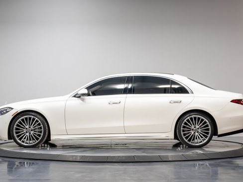 Used 2023 Mercedes-Benz S 580 4MATIC Sedan w/ AMG Line image 38