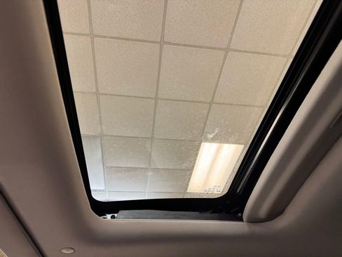 New 2026 Honda HR-V EX-L image 38