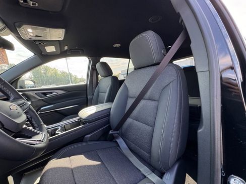 New 2026 Chevrolet Traverse LT image 12