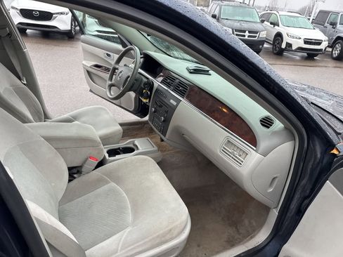 Used 2009 Buick LaCrosse CX image 23