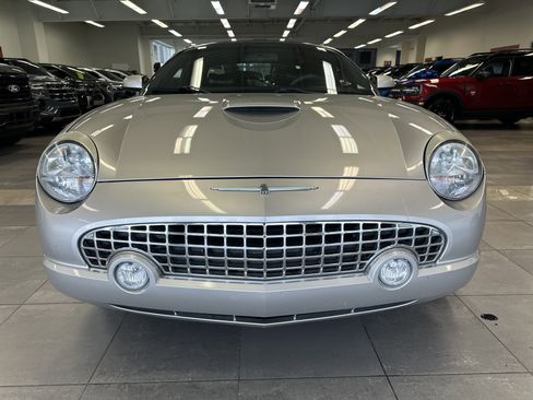Used 2004 Ford Thunderbird Deluxe image 20