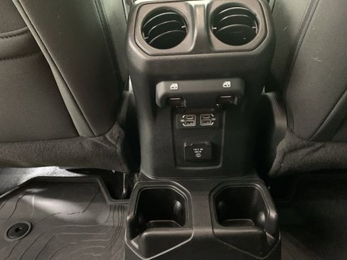 Used 2023 Jeep Gladiator Overland w/ LED Lighting Group image 32