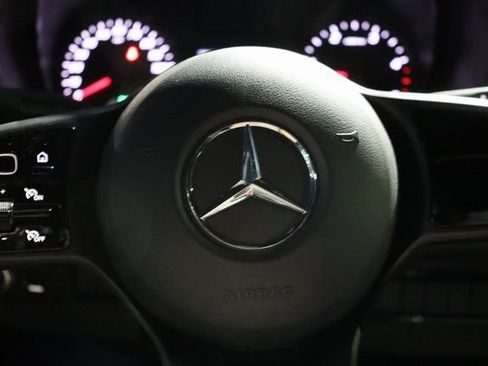 Used 2021 Mercedes-Benz Sprinter 3500 image 26