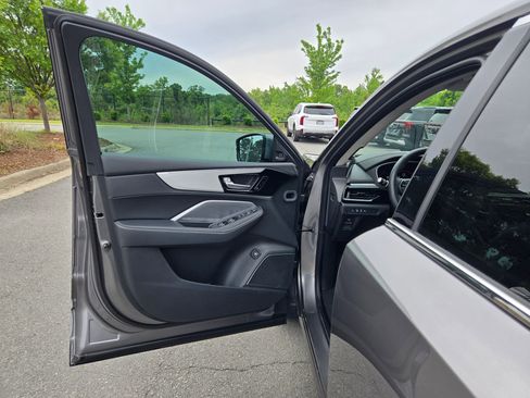 Used 2025 Acura MDX SH-AWD w/ Technology Package image 21
