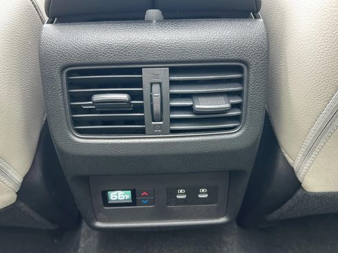 Used 2025 Nissan Rogue SL w/ Tech Package FWD image 23