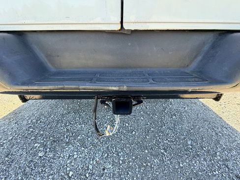 Used 2017 GMC Savana 3500 Extended RWD image 15