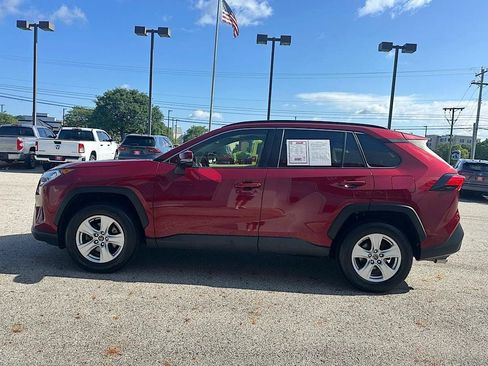 Certified 2019 Toyota RAV4 XLE w/ Convenience Package AWD/4WD image 2