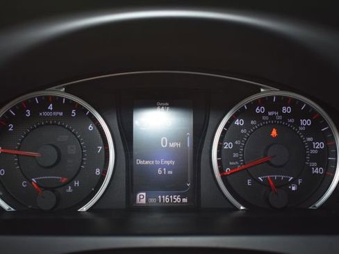 Used 2015 Toyota Camry SE image 19